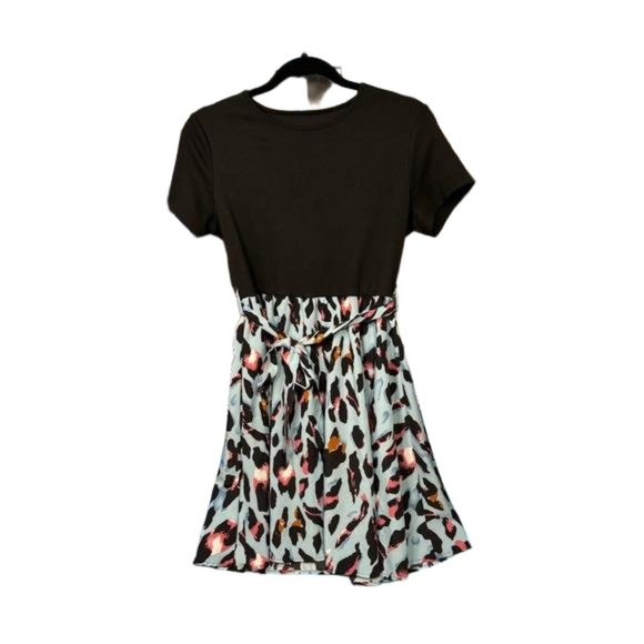 unbranded Dresses & Skirts - Cute T-Shirt Dress with Patterned Skirt - Size Large